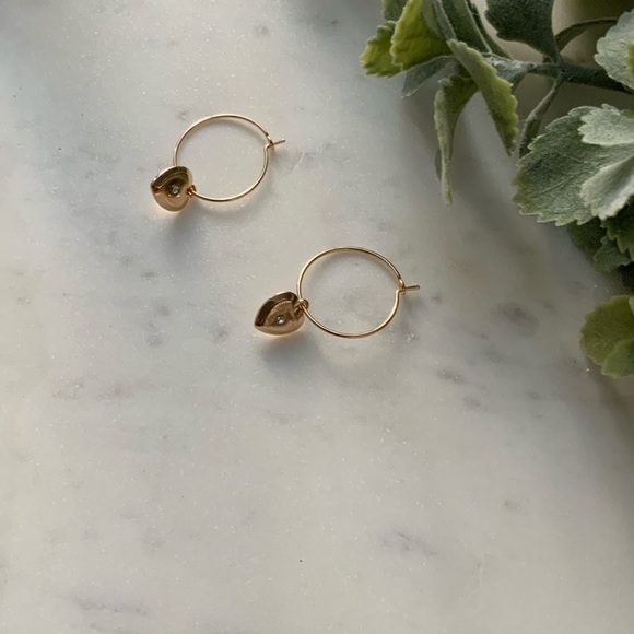 The Annabelle - Mini Hoop Heart Earrings! - Picture 4 of 4